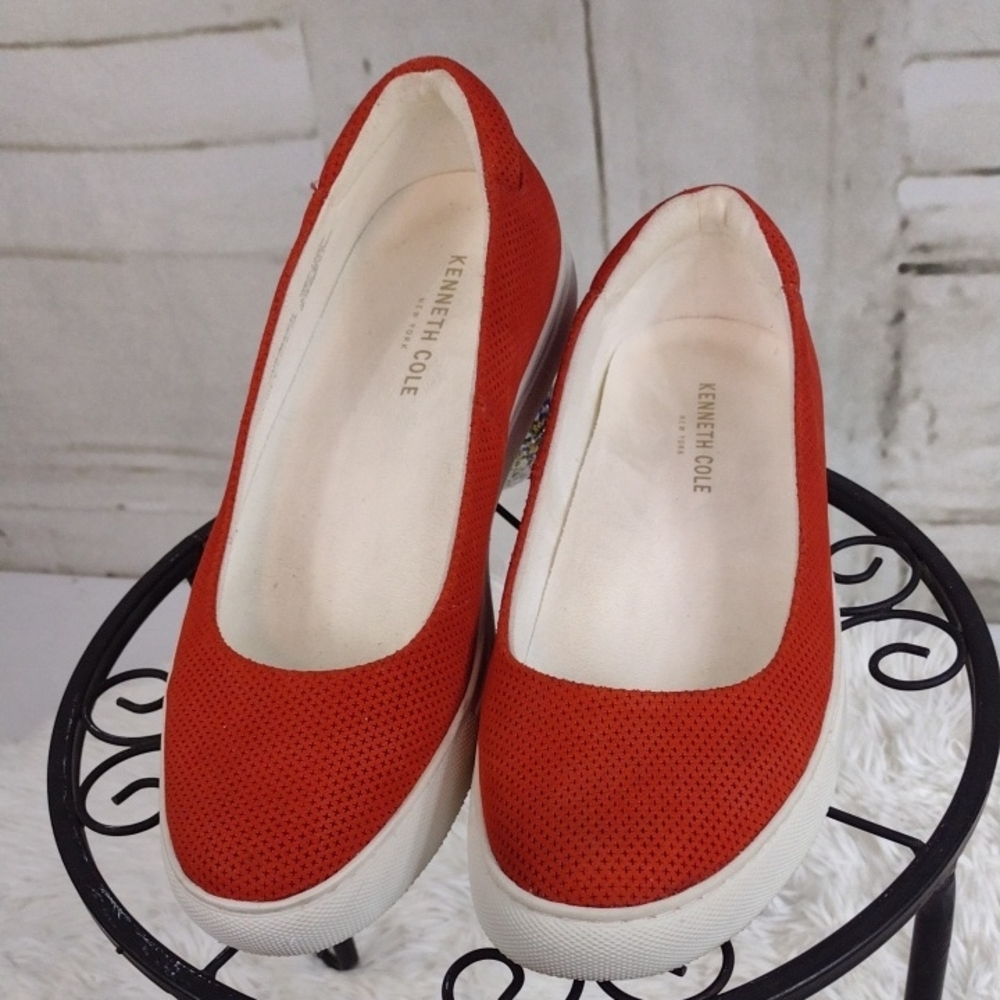 Kenneth Cole Women's Brick Red Perforated Flats Size 8.5
